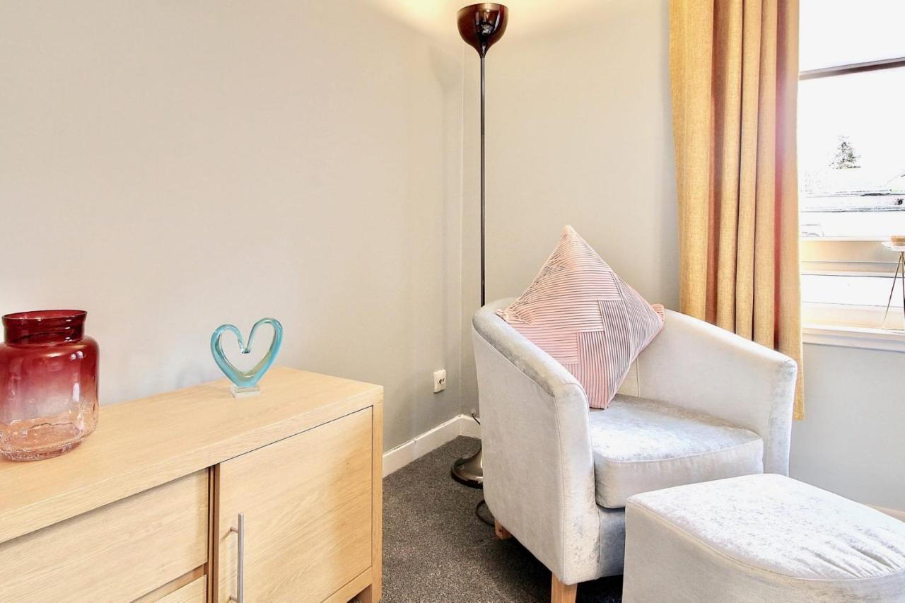 Railroad Apartment Wishaw  Esterno foto